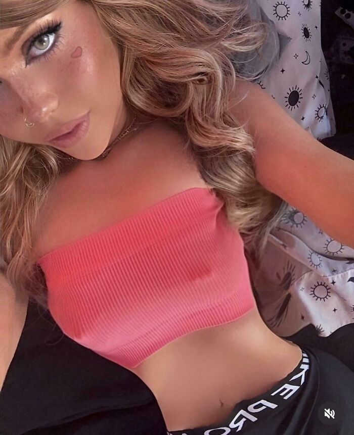 No tiene ni una foto normal