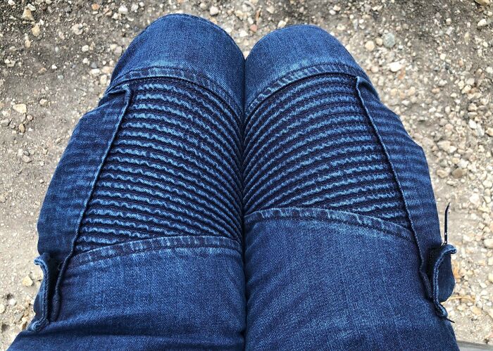 My New Jeans Have More Thigh Ribbing On The Left Leg Than The Right Leg. Also, They Smell Weird