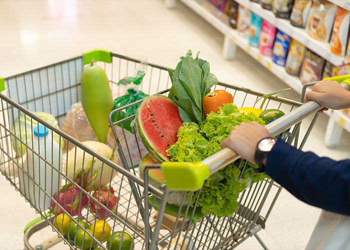 Person Secretly Adds Expensive Items To Woman&rsquo;s Shopping Bill To Give Her Bad Karma Back