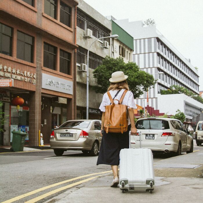 “Sniffing Rubbing Alcohol Gets Rid Of Nausea”: 50 Weird Life Hacks That Work For Some Reason