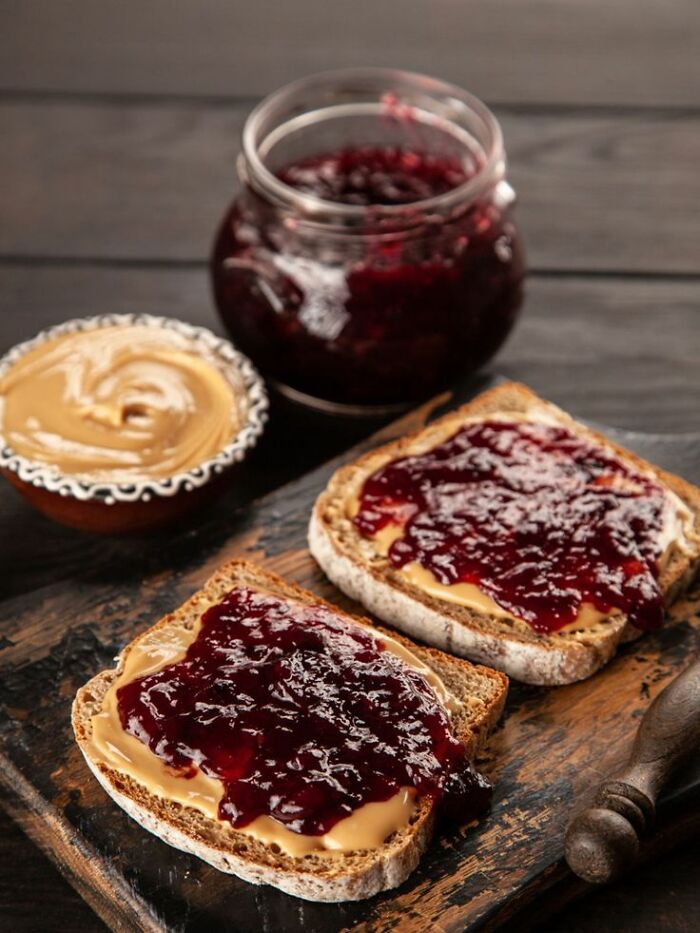 “Sniffing Rubbing Alcohol Gets Rid Of Nausea”: 50 Weird Life Hacks That Work For Some Reason