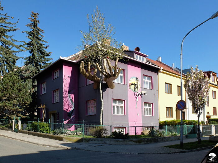 Extraordinary House, Czech Republic