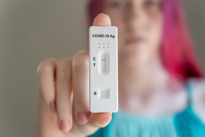 Parents Forget To Make Space For Their Youngest Daughter In Their Wedding, Get Publicly Shamed Parents Forget To Make Space For Their Youngest Daughter In Their Wedding, Get Publicly Shamed