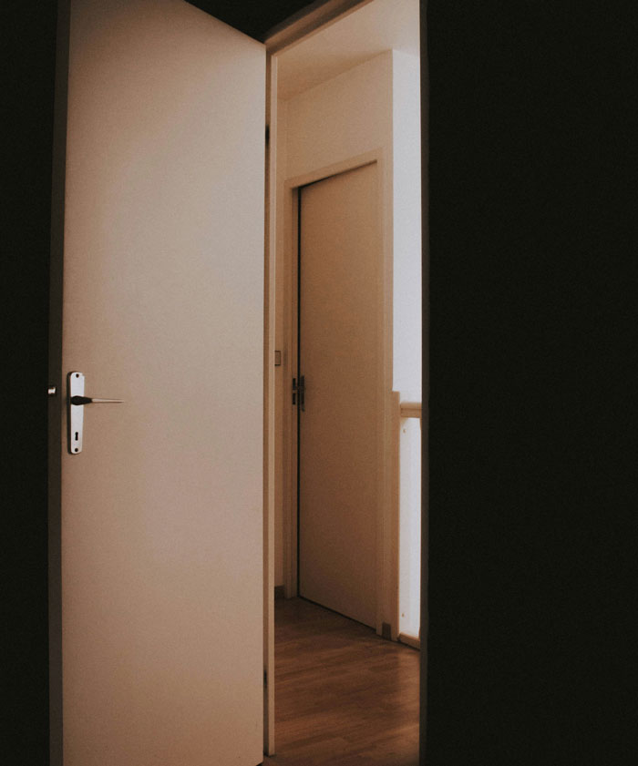 30 Fun Ice Breaker Facts People Use For A Lasting Impression