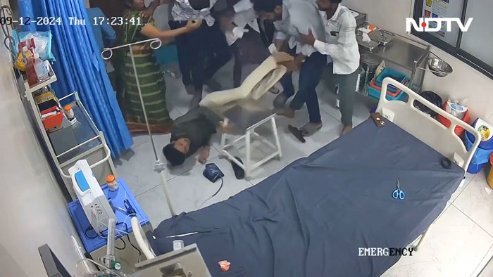 Doctor Beaten Up For Asking Patient's Family To Remove Footwear Outside ICU