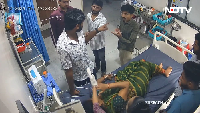 Doctor Beaten Up For Asking Patient's Family To Remove Footwear Outside ICU