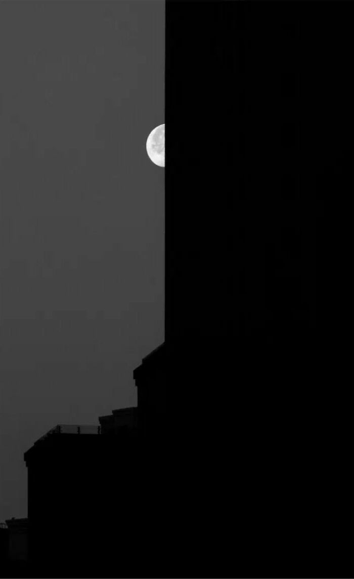 Night Photographer Of The Year: Half Moon By Andy Ofarrell