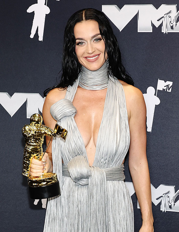 Katy Perry Says She’s On “First Day Of Period” At The VMAs, Is Accused Of “Performative Feminism” Katy Perry Says She’s On “First Day Of Period” At The VMAs, Is Accused Of “Performative Feminism”