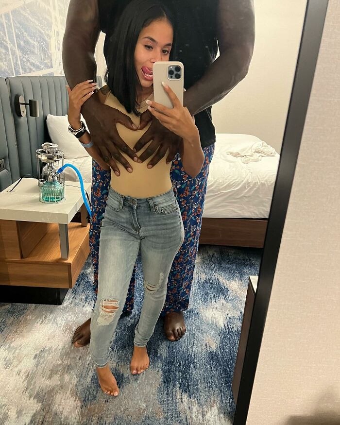 Shaquille O&rsquo;Neal Denies That He&rsquo;s The One Embracing Woman In Viral Photo