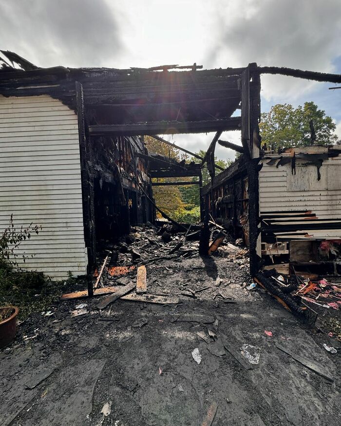 The Whole Town Teamed Up To Help A Couple After Venue Burns Down Hours Before Their Wedding