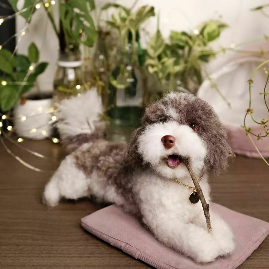 This Artist Makes Hyper-Realistic Wool Animal Sculptures, Here Are Her New Best Works