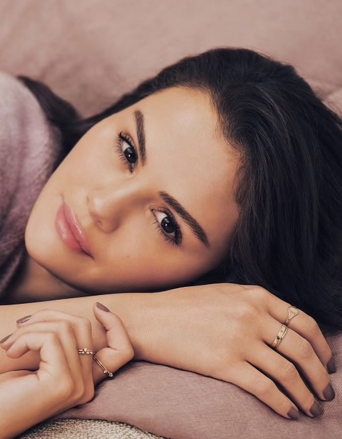 &ldquo;She&rsquo;s Cheating&rdquo;: Selena Gomez Caught On Camera Grinding With Co-Star Despite Engagement Rumors