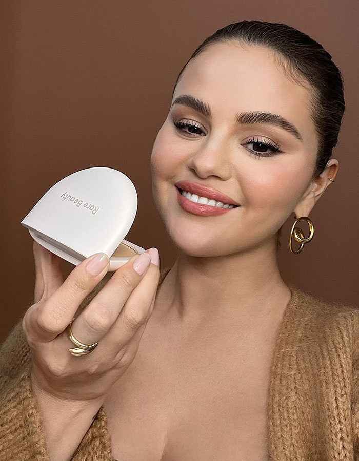 &ldquo;She&rsquo;s Cheating&rdquo;: Selena Gomez Caught On Camera Grinding With Co-Star Despite Engagement Rumors