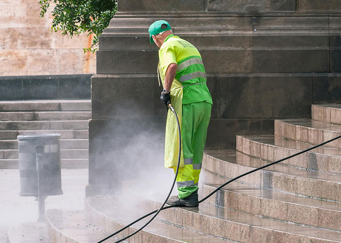 30 People Who Know A Lottery Winner Share What Actually Happened To Them