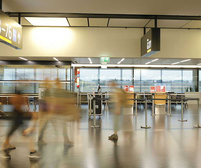 &ldquo;Not The Airline&rsquo;s Responsibility&rdquo;: Plus-Size Traveler&rsquo;s Struggle With Seat Sparks Online Debate