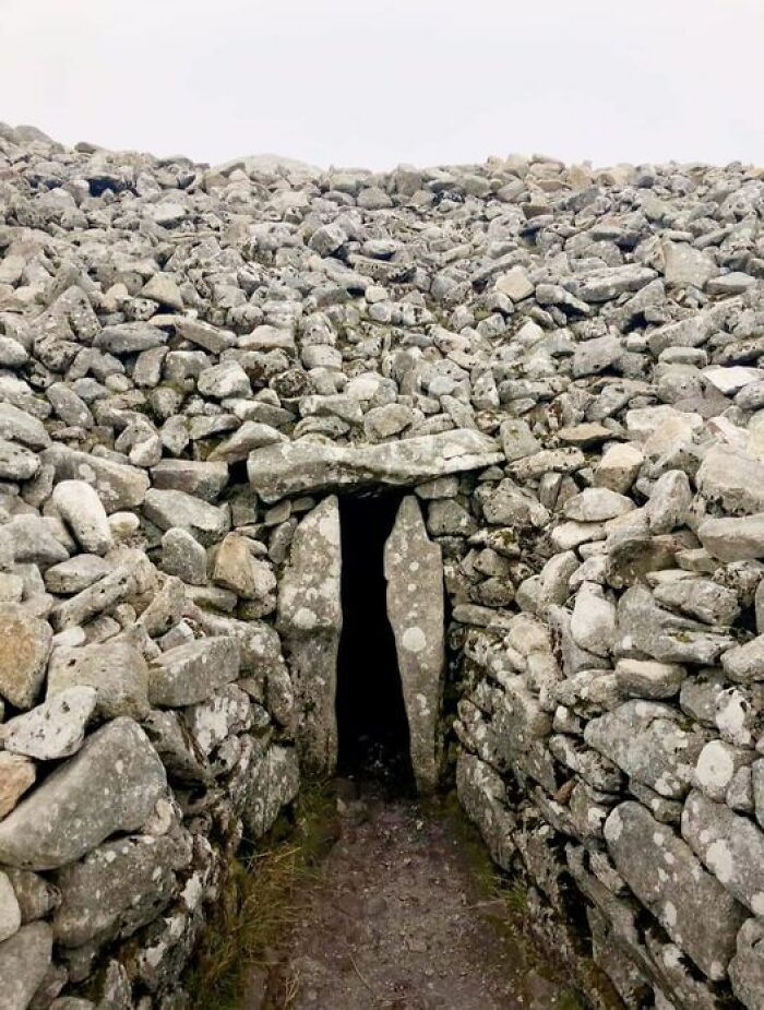 The Seefin Passage Tomb, Located On Seefin Hill In County Wicklow, Ireland, Dates Back To Around 3000-3300 Bc, Placing It In The Neolithic Period