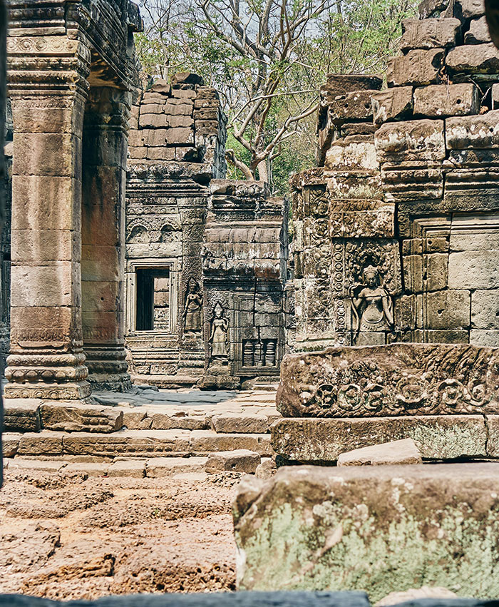 Influencer Sparks Outrage By Playing 'Temple Run' In An Actual Ancient Temple Influencer Sparks Outrage By Playing 'Temple Run' In An Actual Ancient Temple