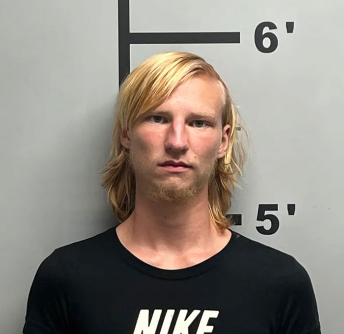 Couple Arrested For Trying To Sell Their Baby For 6 Pack Of Beer And $1,000 At Ozarks Campground Couple Arrested For Trying To Sell Their Baby For 6 Pack Of Beer And $1,000 At Ozarks Campground