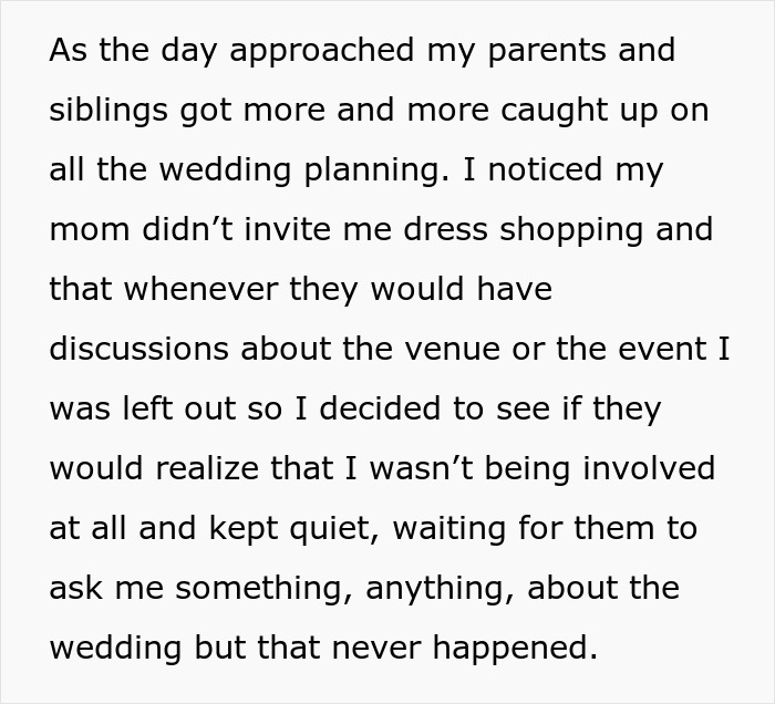 Parents Forget To Make Space For Their Youngest Daughter In Their Wedding, Get Publicly Shamed Parents Forget To Make Space For Their Youngest Daughter In Their Wedding, Get Publicly Shamed