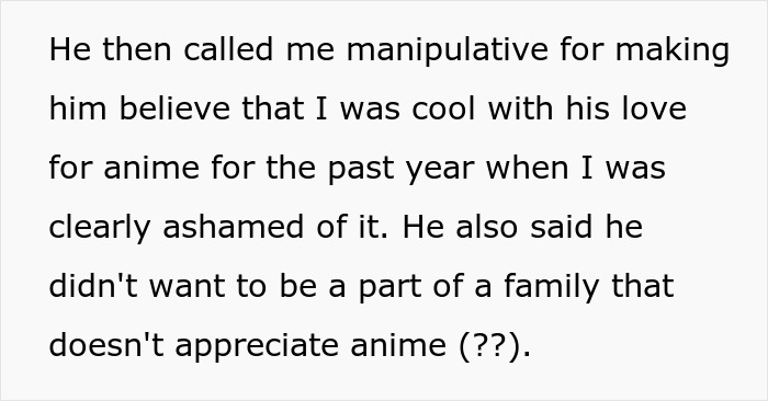 Woman Sees Just How Manipulative Her BF Really Is After Anime Pillow Tears Them Apart