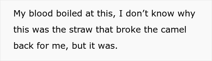 Parents Forget To Make Space For Their Youngest Daughter In Their Wedding, Get Publicly Shamed Parents Forget To Make Space For Their Youngest Daughter In Their Wedding, Get Publicly Shamed
