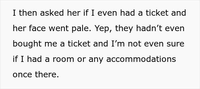 Parents Forget To Make Space For Their Youngest Daughter In Their Wedding, Get Publicly Shamed Parents Forget To Make Space For Their Youngest Daughter In Their Wedding, Get Publicly Shamed