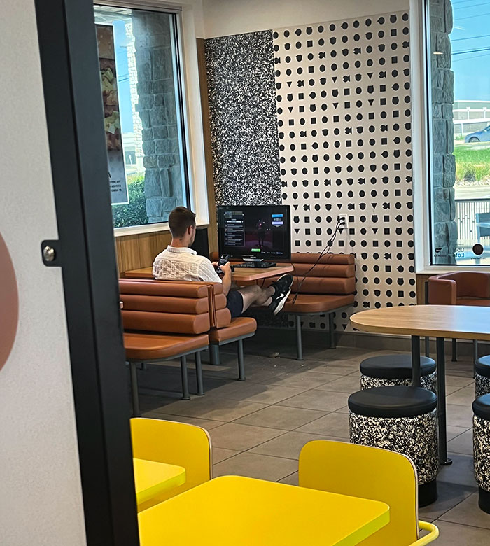 Free WiFi, Free Power, McDonald's Has It All. Bring Your Xbox And Your TV