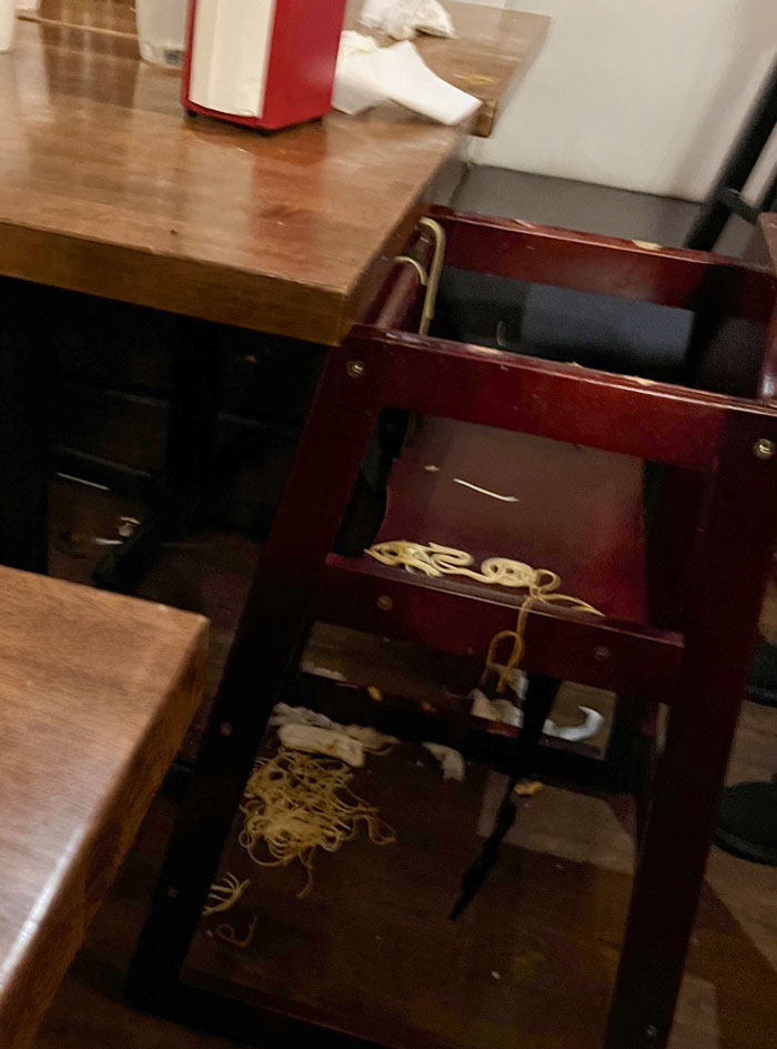 Kid Next To Our Table Was Constantly Yelling And Shrieking. His Mother Just Kept Giving Him Noodles On The Table For Him To Eat And Play, Leaving A Mess