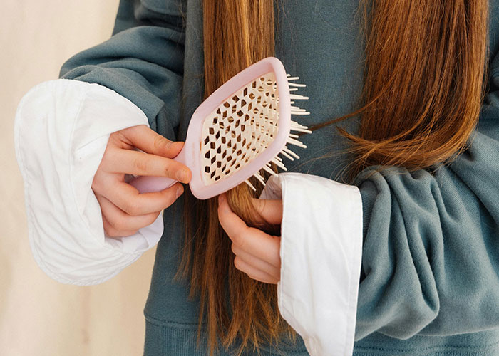 “No Fussing At Bedtime!”: 30 Genius Parenting Tricks That Make Life Less Stressful