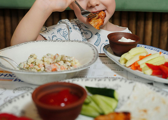 “No Fussing At Bedtime!”: 30 Genius Parenting Tricks That Make Life Less Stressful