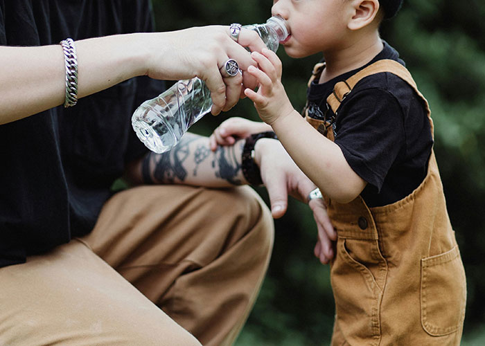 “No Fussing At Bedtime!”: 30 Genius Parenting Tricks That Make Life Less Stressful