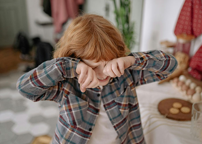 “No Fussing At Bedtime!”: 30 Genius Parenting Tricks That Make Life Less Stressful