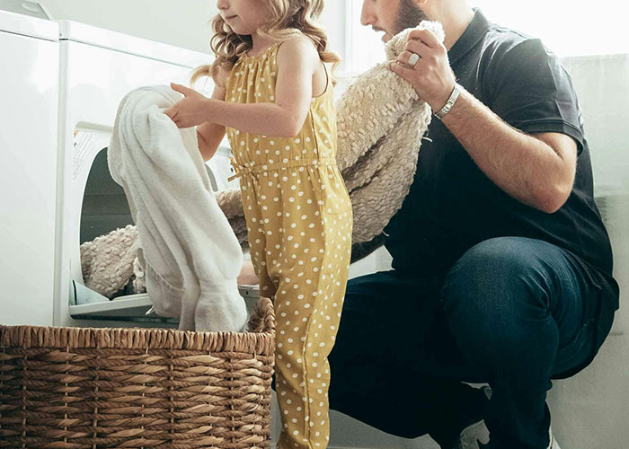 “No Fussing At Bedtime!”: 30 Genius Parenting Tricks That Make Life Less Stressful