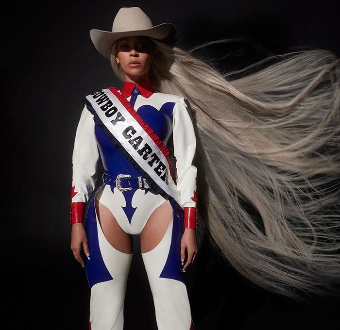 Dolly Parton Says She'd Duet With Beyonc&eacute; Live, But Defends The CMA Awards After Nomination Snub