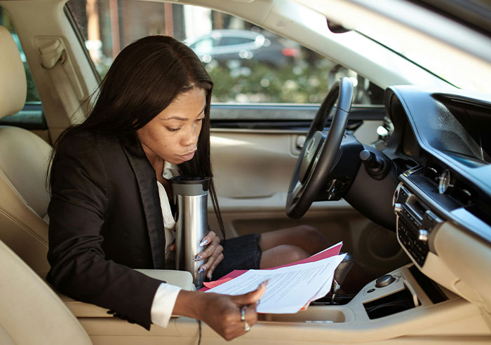 People Saw These 30 Red Flags In Their Partners And Somehow Thought They Weren’t Too Bad