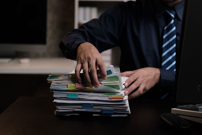 Boss Punishes Employee With More Work Just Because He &ldquo;Doesn&rsquo;t Look Busy&rdquo;, He Learns His Lesson