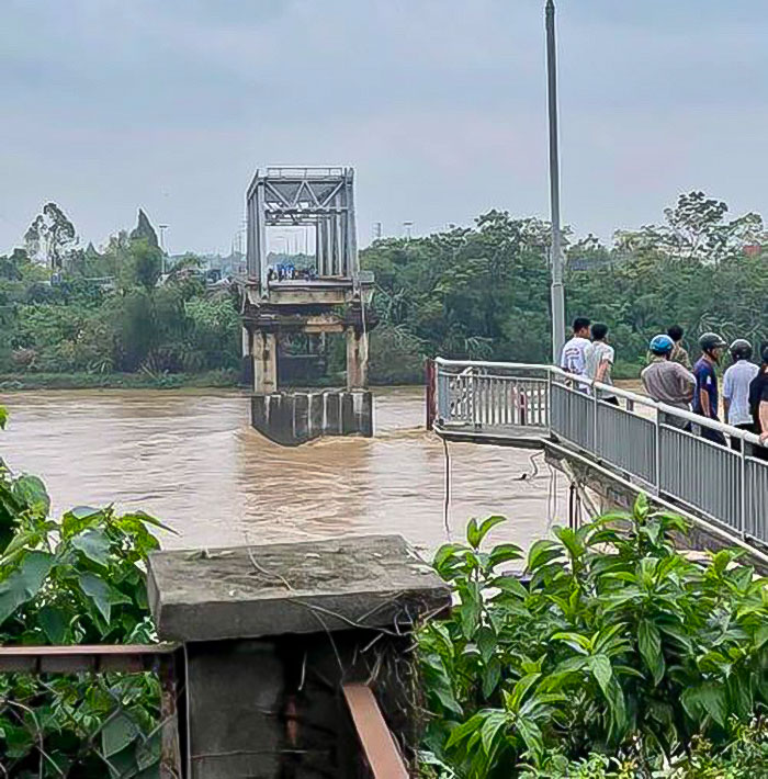 WATCH: Video Captures Typhoon Yagi Causing The Collapse Of A Busy Bridge In Vietnam