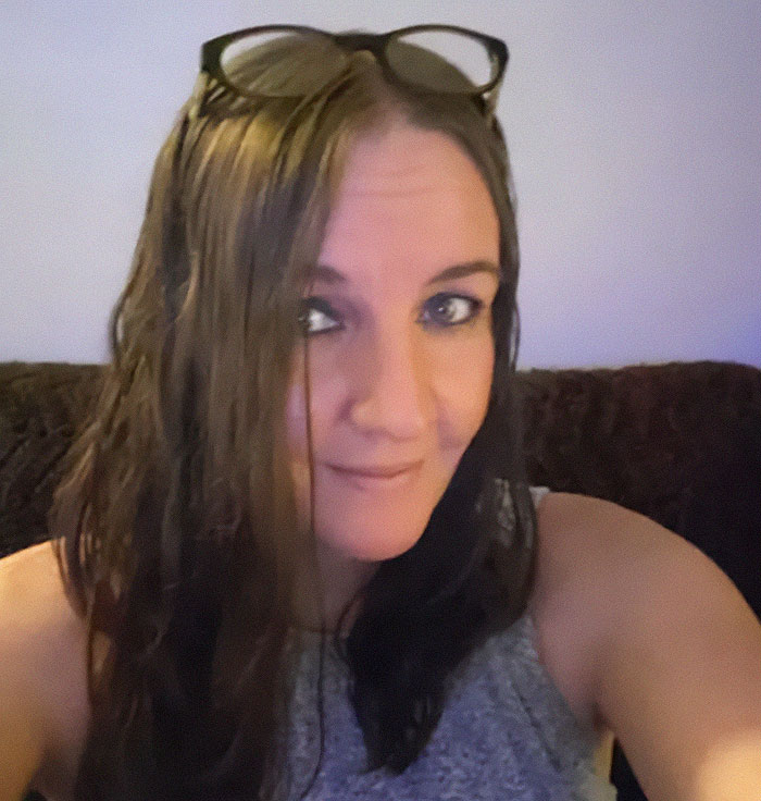 Daughter Breaks Silence After Going Viral For Brutal 4-Sentence Obituary For Her Mom