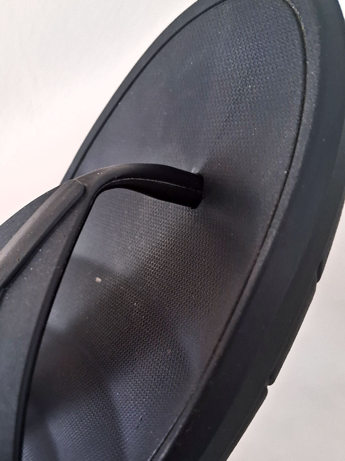 How My New Sandals Got These Linings That Hurt Your Toes