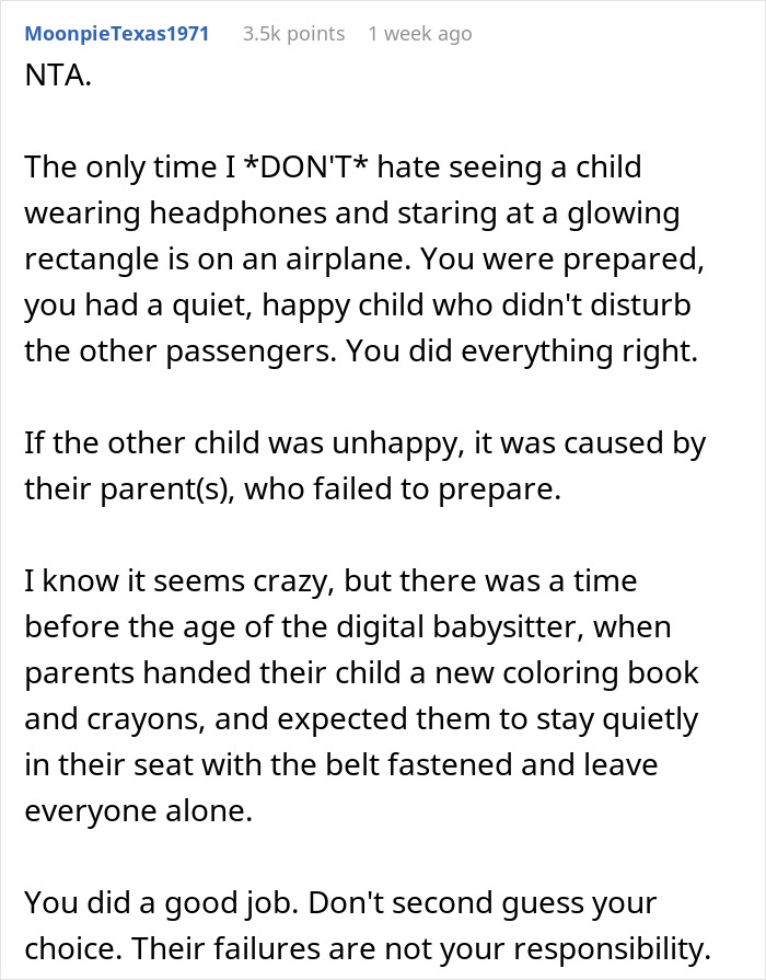 Mom Thinks Other Parent Has To Follow Her Rules Because Her Child Is Crying, Gets A Reality Check Mom Thinks Other Parent Has To Follow Her Rules Because Her Child Is Crying, Gets A Reality Check