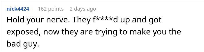 Parents Forget To Make Space For Their Youngest Daughter In Their Wedding, Get Publicly Shamed Parents Forget To Make Space For Their Youngest Daughter In Their Wedding, Get Publicly Shamed