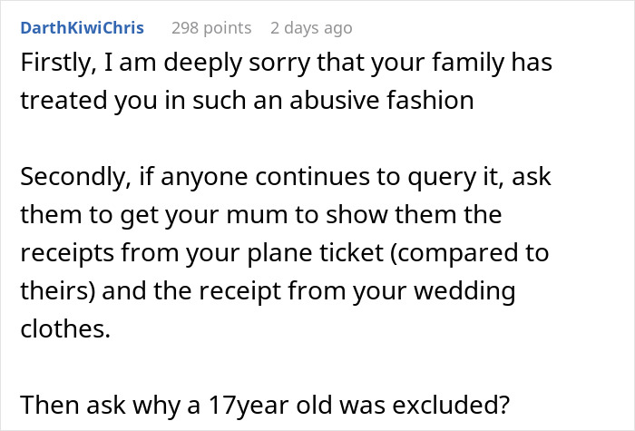 Parents Forget To Make Space For Their Youngest Daughter In Their Wedding, Get Publicly Shamed Parents Forget To Make Space For Their Youngest Daughter In Their Wedding, Get Publicly Shamed