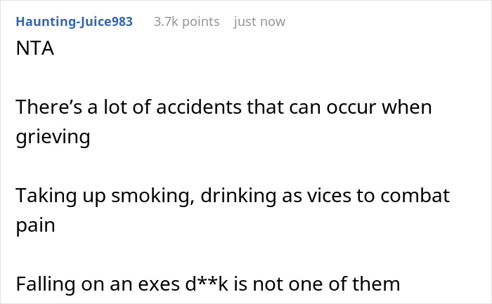 Woman Sleeps With Her First Love After The Tragic Death Of Her Parents, Husband Wants Divorce Woman Sleeps With Her First Love After The Tragic Death Of Her Parents, Husband Wants Divorce