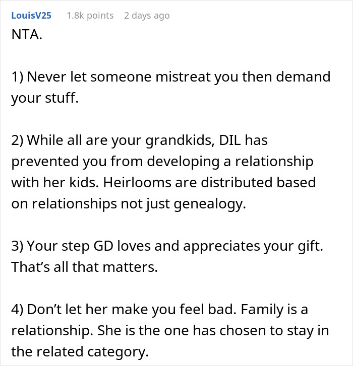 Text discussion about grandkids and relationships.