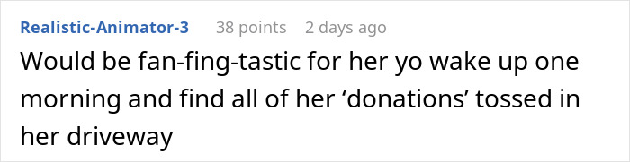 Crazy Goodwill Customer Explodes On Manager, Goes White As A Sheet When She Realizes Crazy Goodwill Customer Explodes On Manager, Goes White As A Sheet When She Realizes