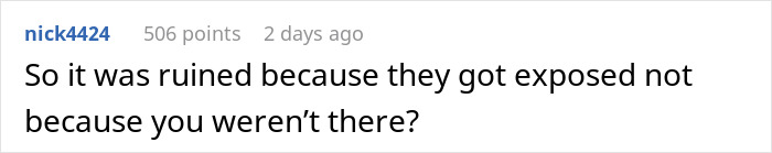 Parents Forget To Make Space For Their Youngest Daughter In Their Wedding, Get Publicly Shamed Parents Forget To Make Space For Their Youngest Daughter In Their Wedding, Get Publicly Shamed