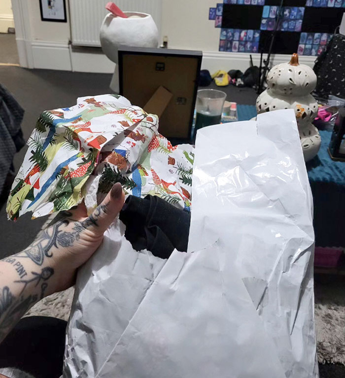 When You Order From Vinted And It's Been Packaged Up In Christmas Wrapping Paper