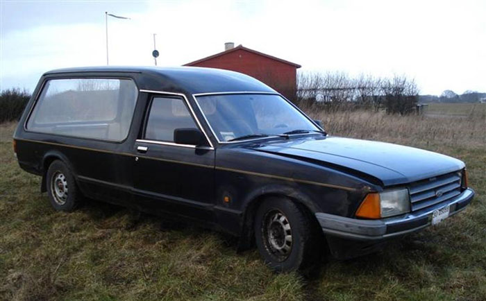 Guy Uses His Brother-In-Law As A Fake PI To Get Back At Grumpy Old Neighbor Constantly Calling Cops Guy Uses His Brother-In-Law As A Fake PI To Get Back At Grumpy Old Neighbor Constantly Calling Cops