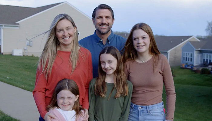 Childless Politician Borrows Friend’s Wife And Children To Pose For Campaign Video Childless Politician Borrows Friend’s Wife And Children To Pose For Campaign Video