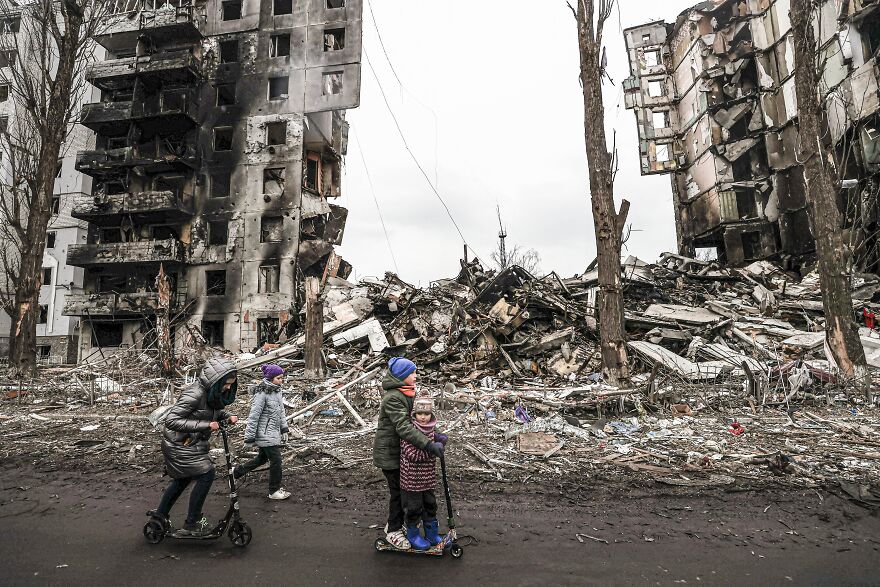 "Ukraine's Struggle" By Metin Aktaş